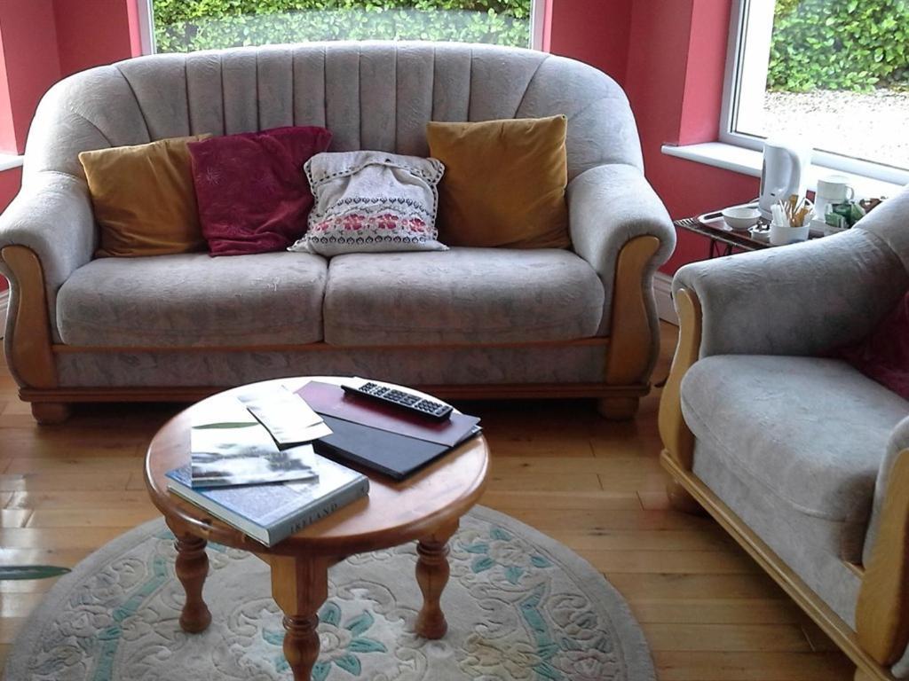 Blossom Hill Bed And Breakfast Killaloe Ngoại thất bức ảnh